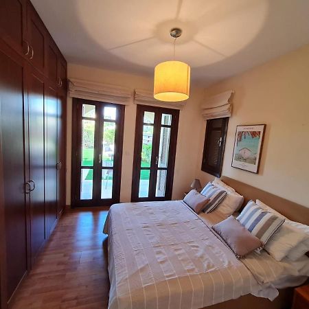 Helios Heights Spirits, Aphrodite Hills Golf Resort Kouklia Bagian luar foto