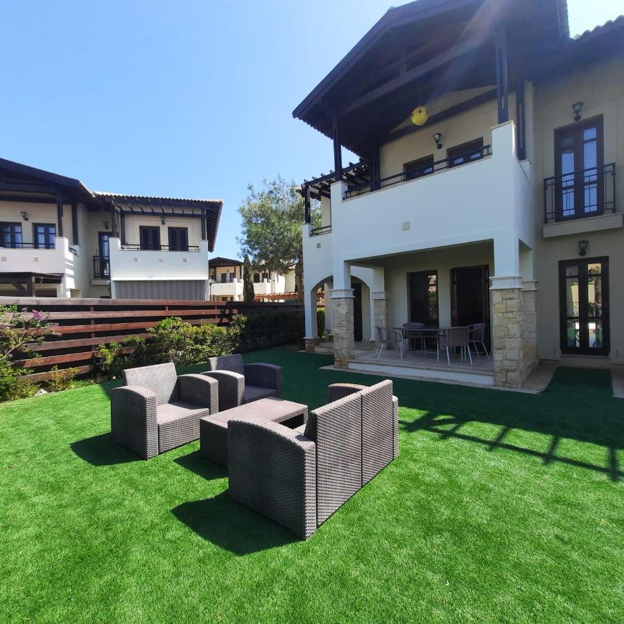 Helios Heights Spirits, Aphrodite Hills Golf Resort Kouklia Bagian luar foto