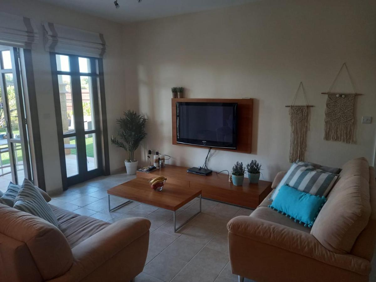 Helios Heights Spirits, Aphrodite Hills Golf Resort Kouklia Bagian luar foto