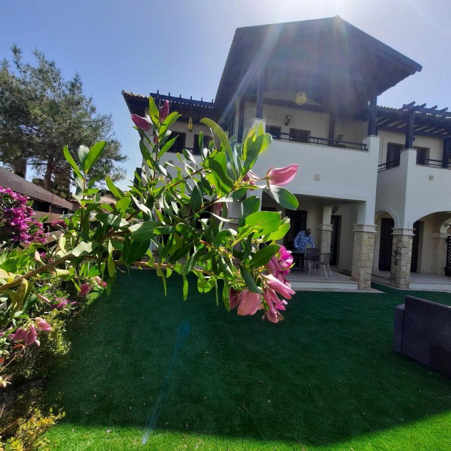 Helios Heights Spirits, Aphrodite Hills Golf Resort Kouklia Bagian luar foto