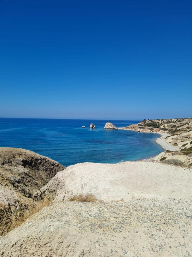 Helios Heights Spirits, Aphrodite Hills Golf Resort Kouklia Bagian luar foto