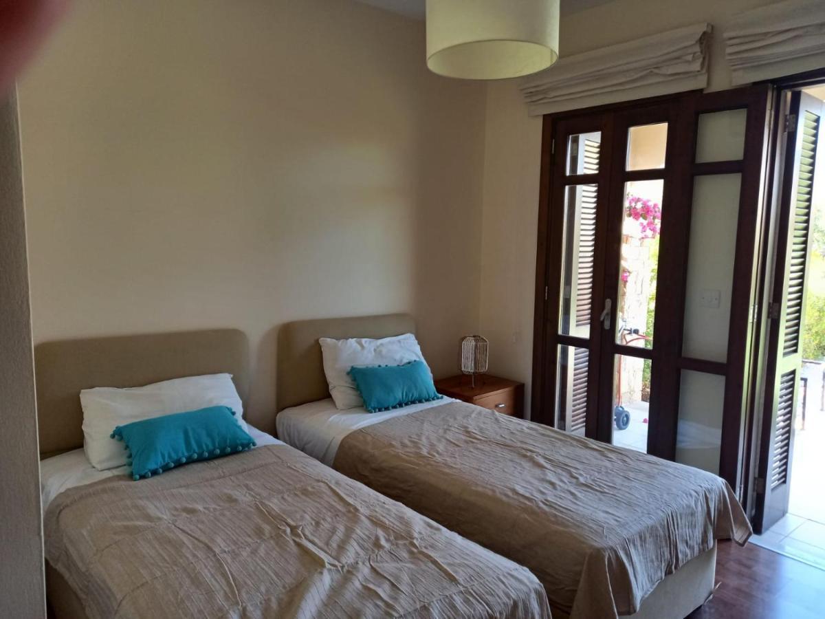 Helios Heights Spirits, Aphrodite Hills Golf Resort Kouklia Bagian luar foto