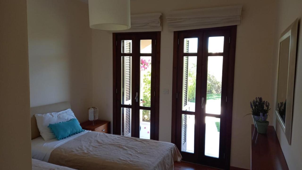 Helios Heights Spirits, Aphrodite Hills Golf Resort Kouklia Bagian luar foto